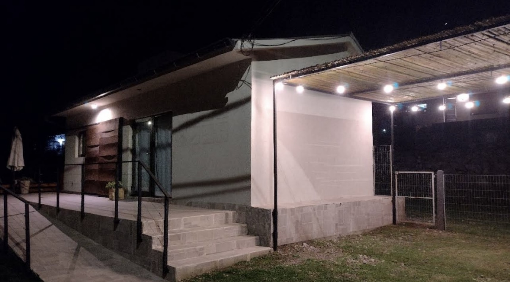 Se alquila casa con gas natural en VGB!!!!
